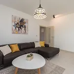 Palmarosa Semesterbostad *