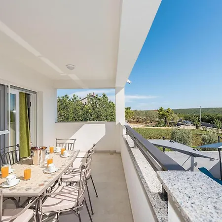 Palmarosa Tatil Evi *